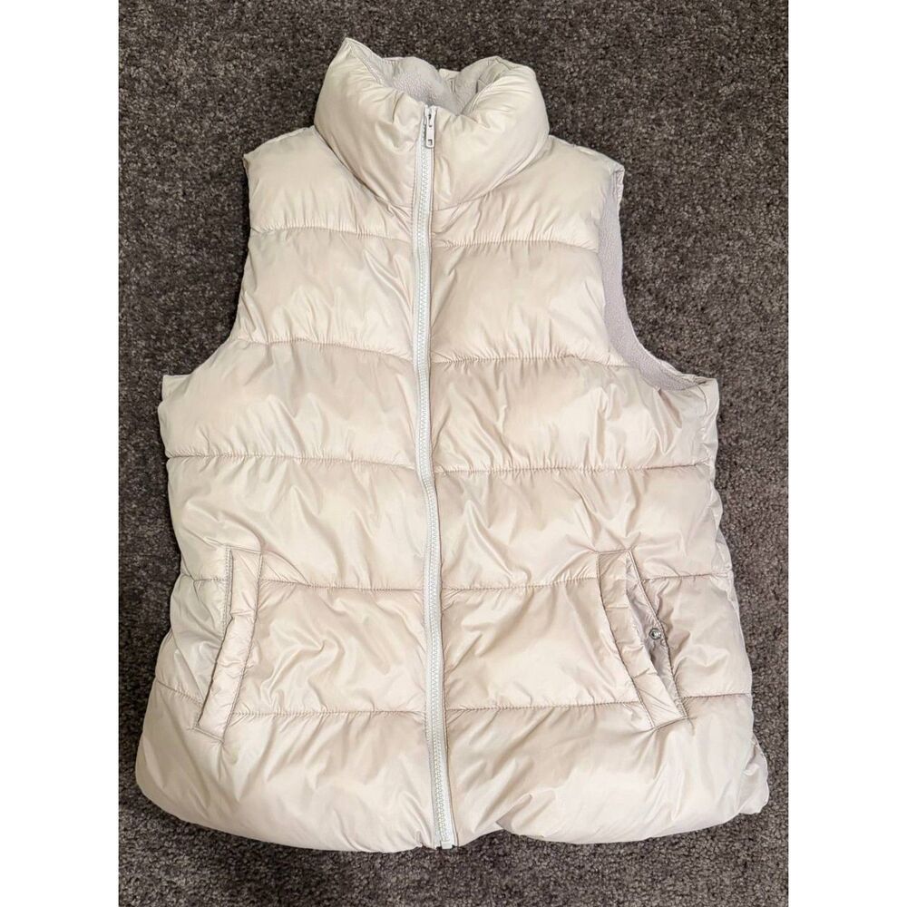 Old Navy Women’s M Cream Puffer Vest Fleece Lined Full Zip Cozy Winter